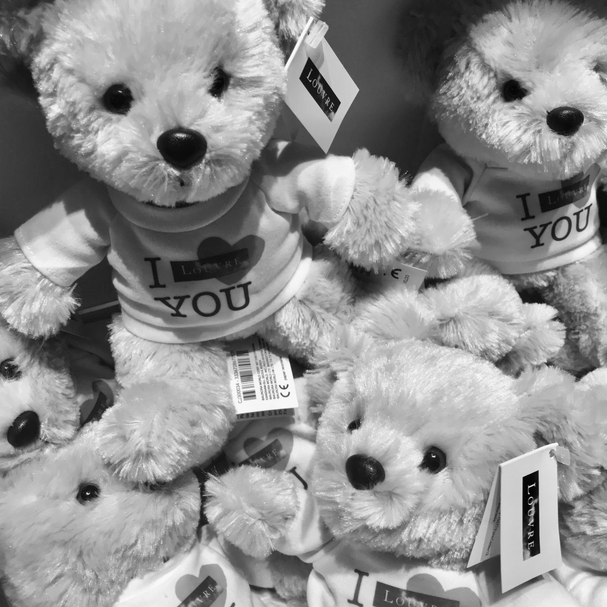 NÃO BRINQUE COM O MEU&nbsp;CORAÇÃO