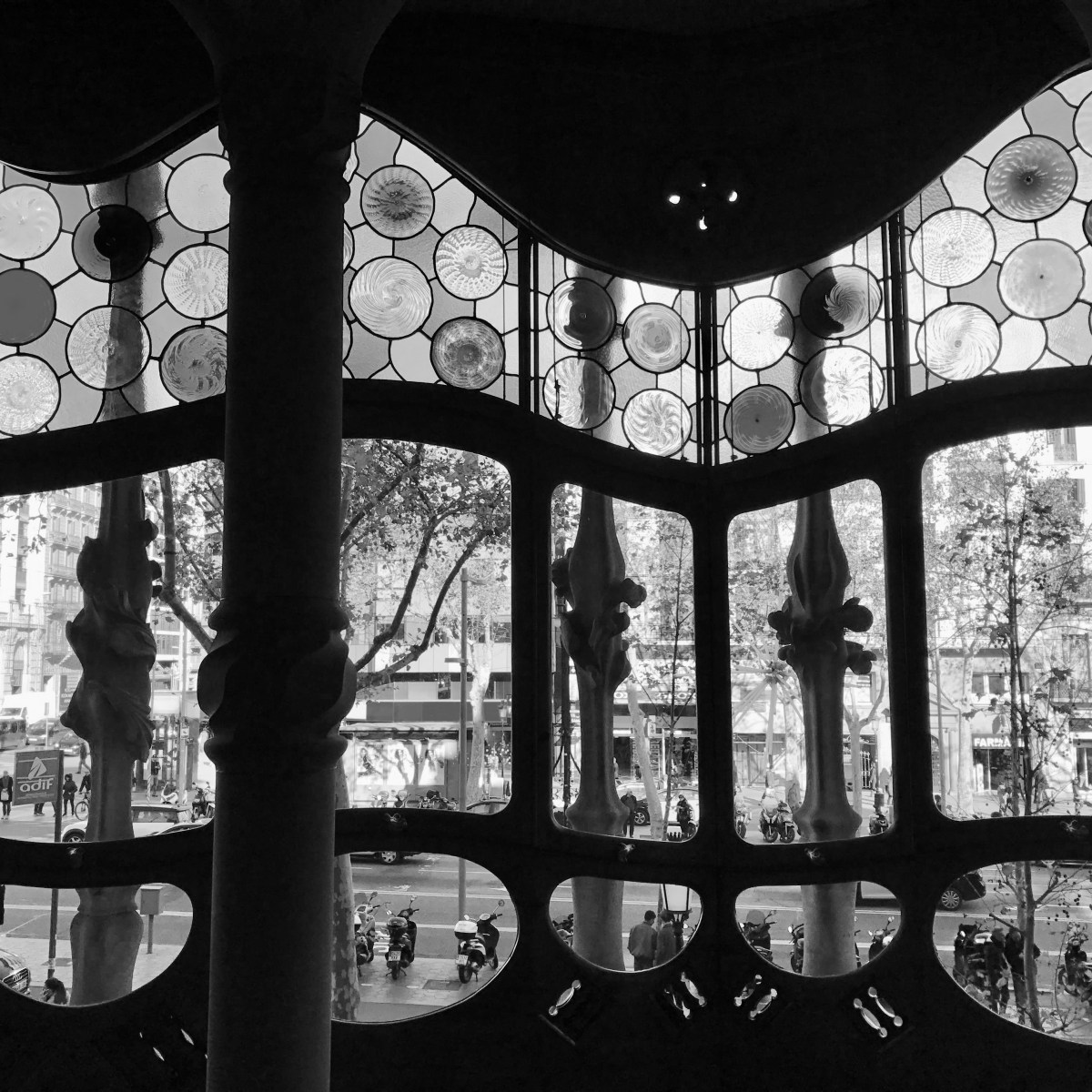 LINHAS COMPLEXAS DEMAIS PARA SEREM ENGOLIDAS EM UMA SÓ&nbsp;LIDA