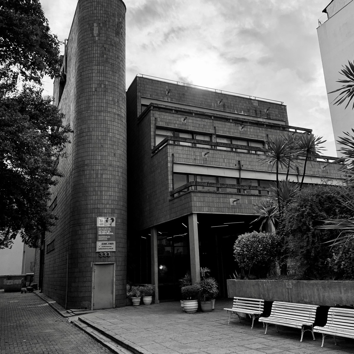 O PULO DA&nbsp;JANELA